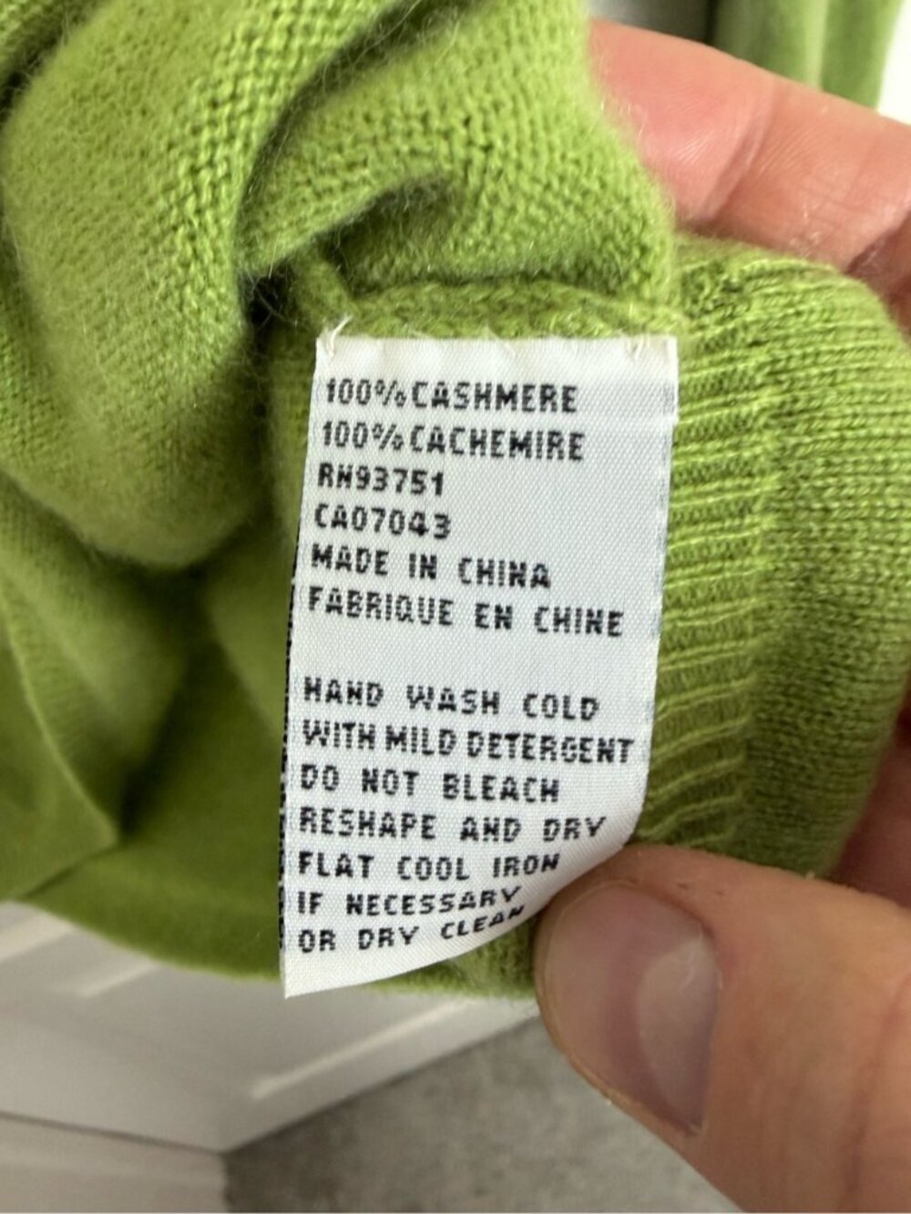 Cashmere Scoop Neck Sweater Top Size Medium Green Chartreuse - Picture 4 of 6